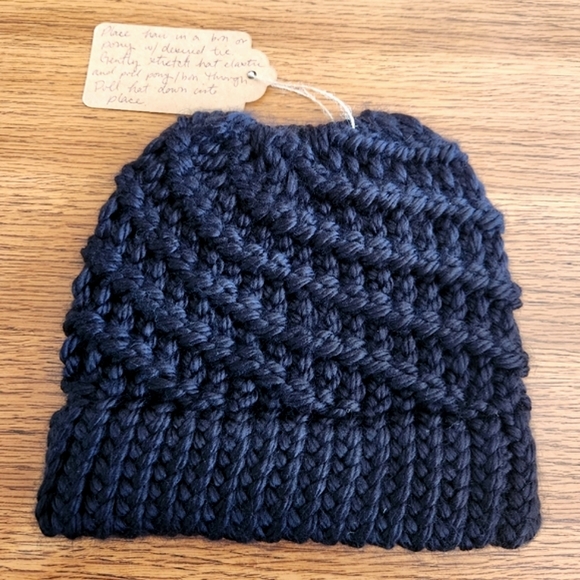 Hand Made Women's Spiral Knit Messy Bun Pony Tail Beanie in Black - Picture 3 of 6